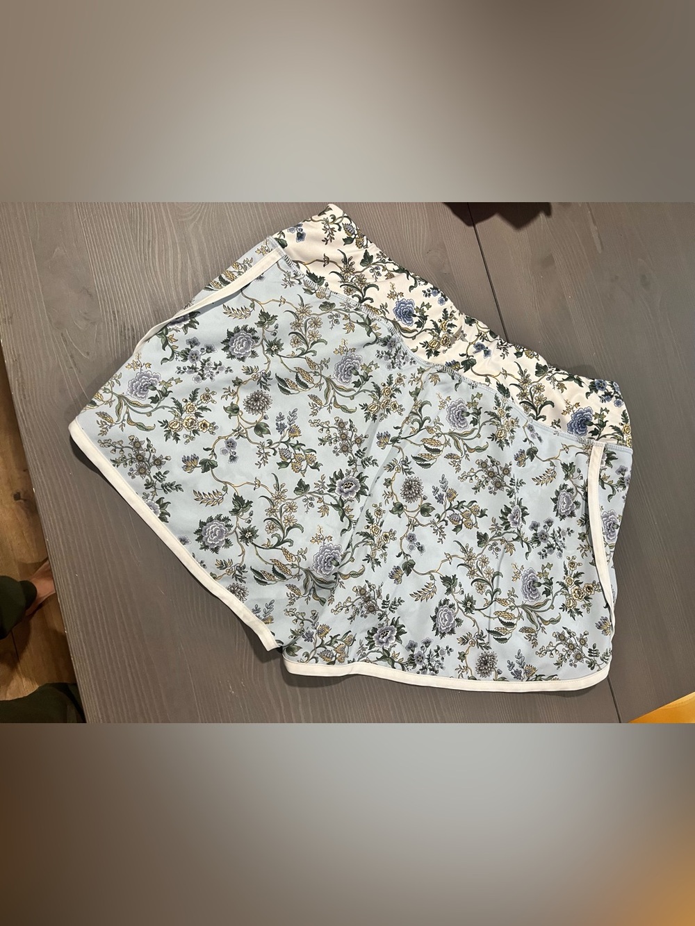 Tuckernuck Blue Floral Athletic Lounge Shorts
